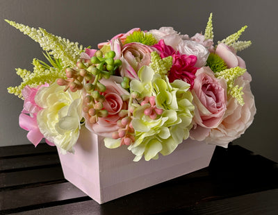 Rent a Rose- Centrepiece- Pink- rent for five days for $20.00