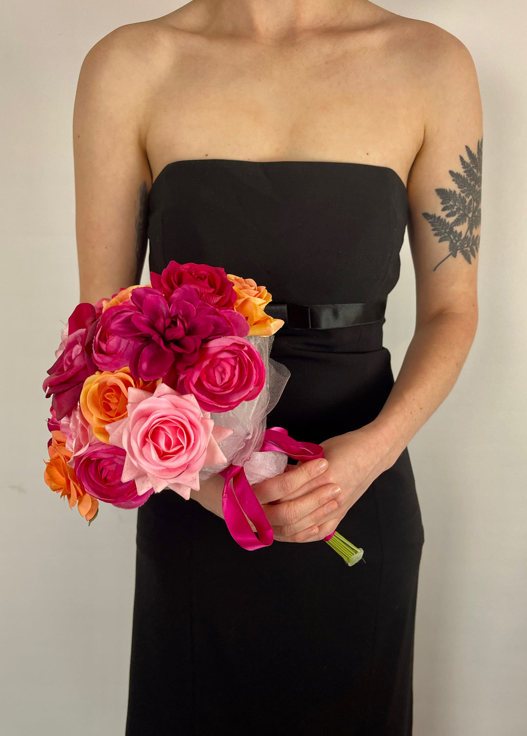 strapless open back dress Fuchsia quinceanera bouquet | Fucshia Mis quince ramo main image 1
